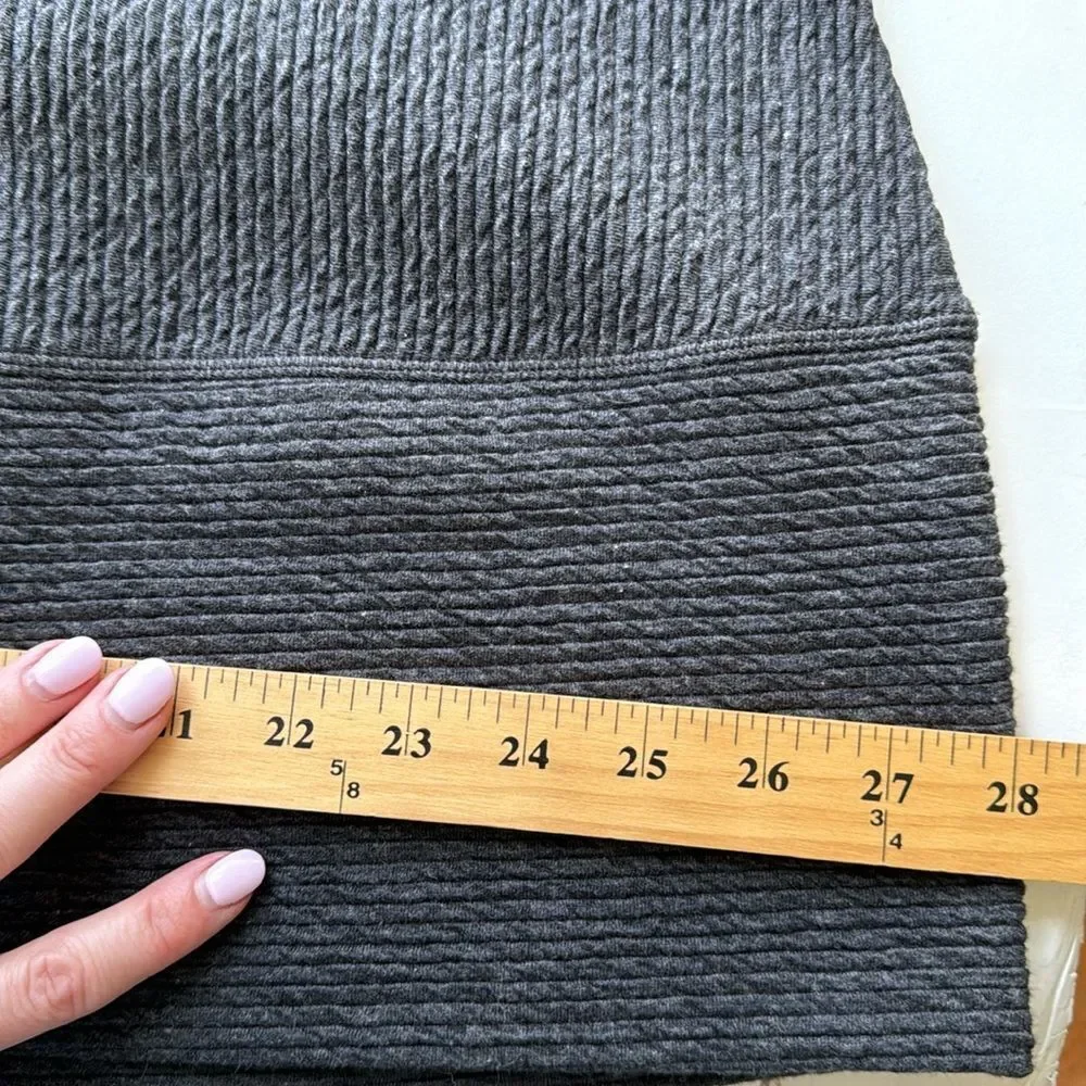 Lululemon Women’s Size Large Grey Retreat Yourself Textured Pullover Sweatshirt - Picture 13 of 15